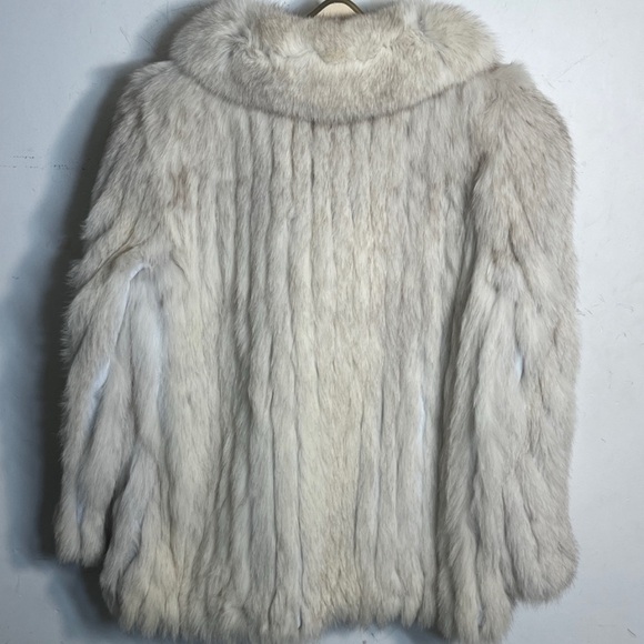 Women's Luxurious Genuine Blue Fox Fur Coat - Picture 4 of 5